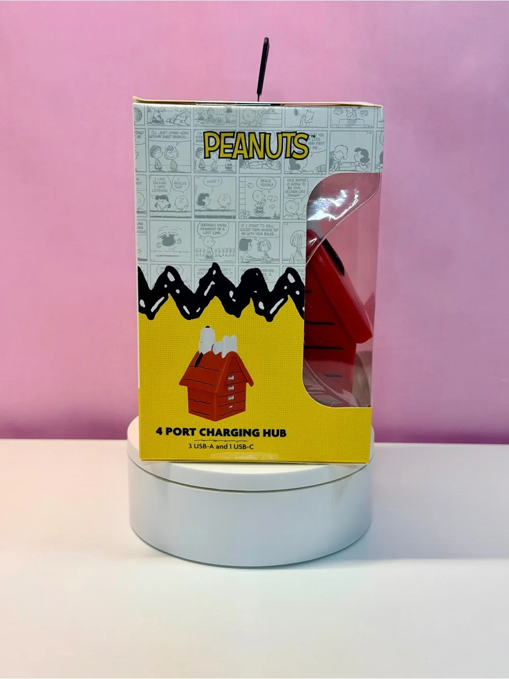 Peanuts Snoopy Red and White Doghouse Charging Hub